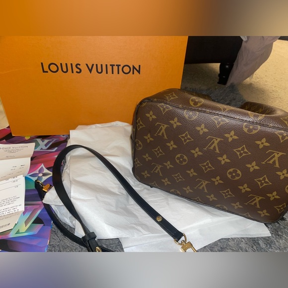 Louis Vuitton NeoNoe MM Noir. Black and Monogram. Good condition. - Picture 7 of 9